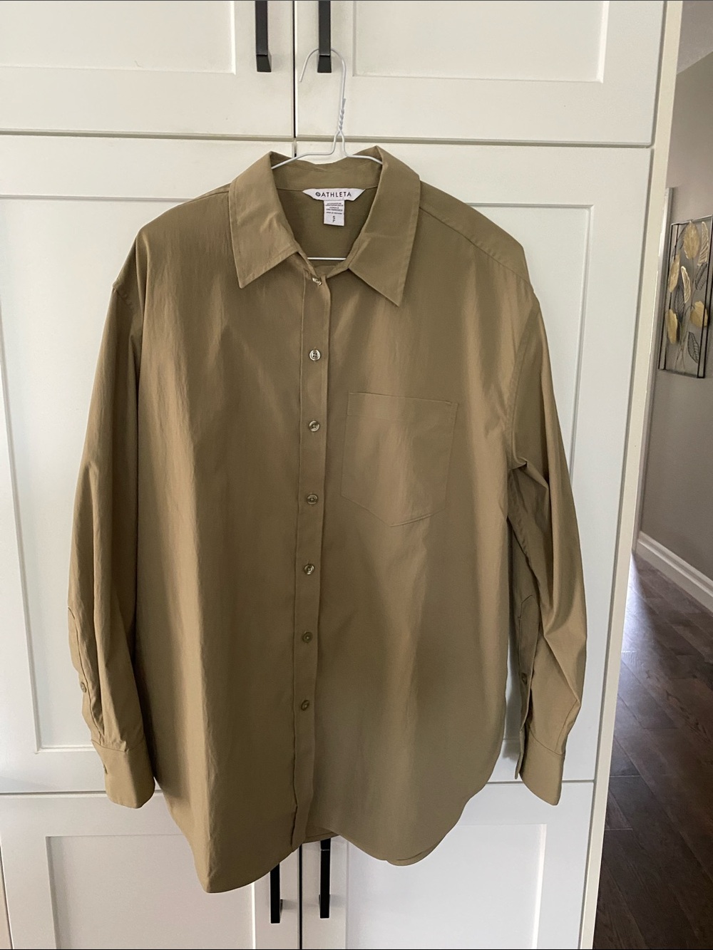 Athleta Womens Button-Down Shirt in Olive